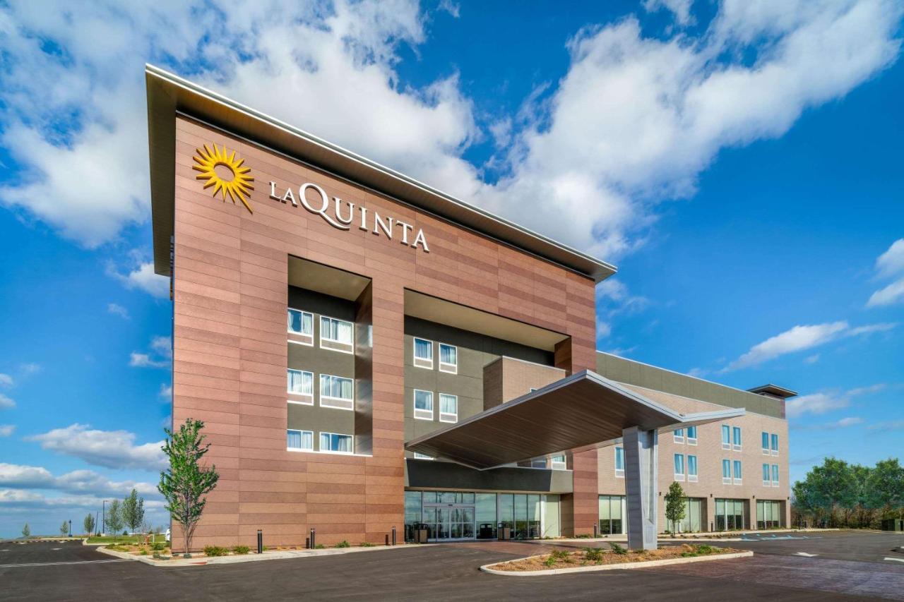 La Quinta Inn & Suites By Wyndham Louisville Ne - Old Henry Rd Eksteriør billede